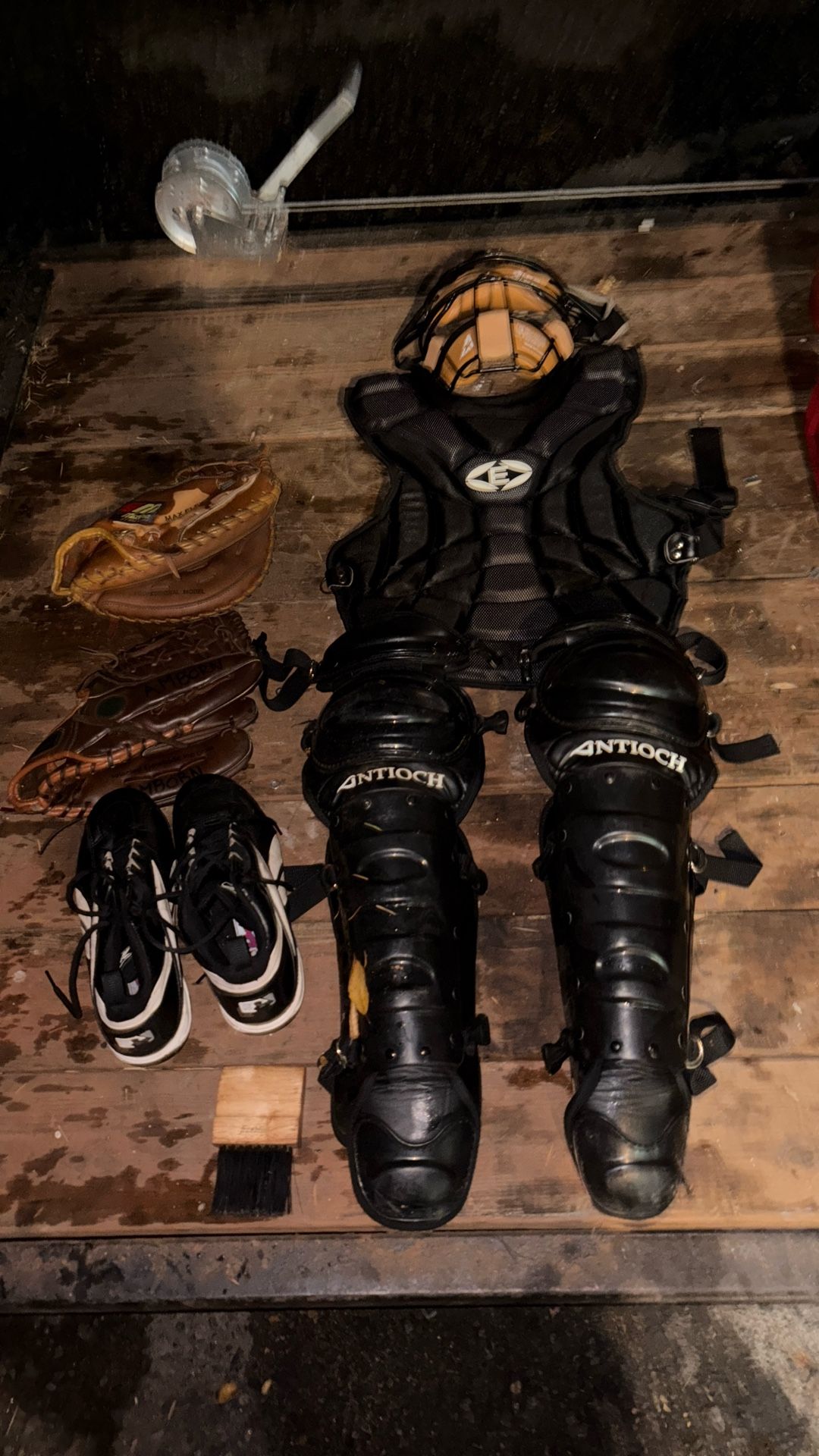 complete catchers outfit