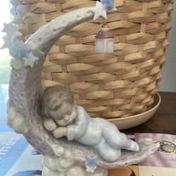 LLADRO HEAVENLY SLUMBER BOY FIGURINE RETAIL $400