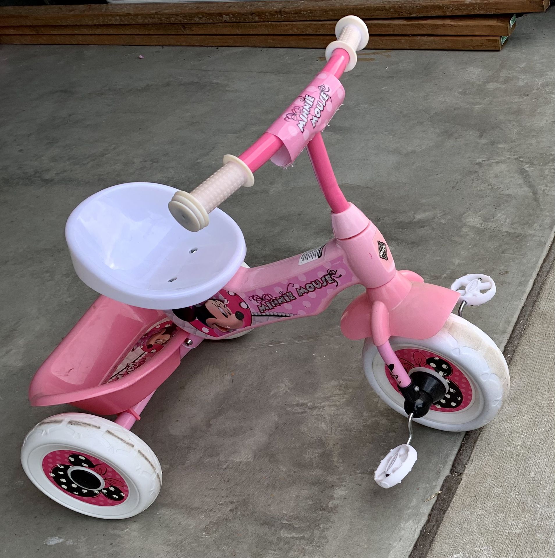 Minnie Mouse Toddler Tricycle