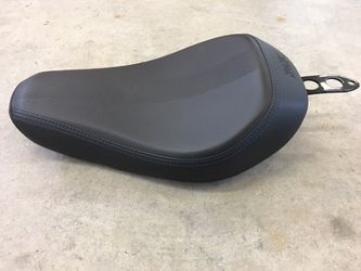 2018 Harley Davidson Sportster seat * NEW* Leather solo seat