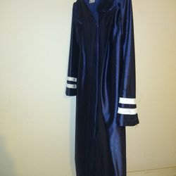 Del Valle Graduation Gound