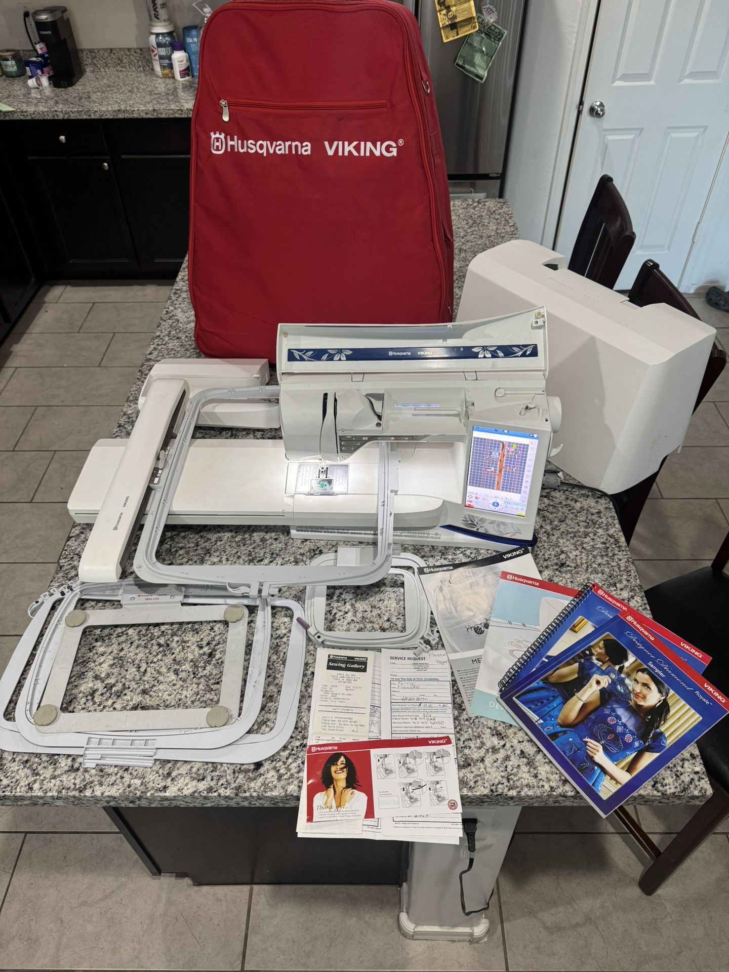 Husqvarna Viking Designer Deluxe Embroidery & Sewing Machine