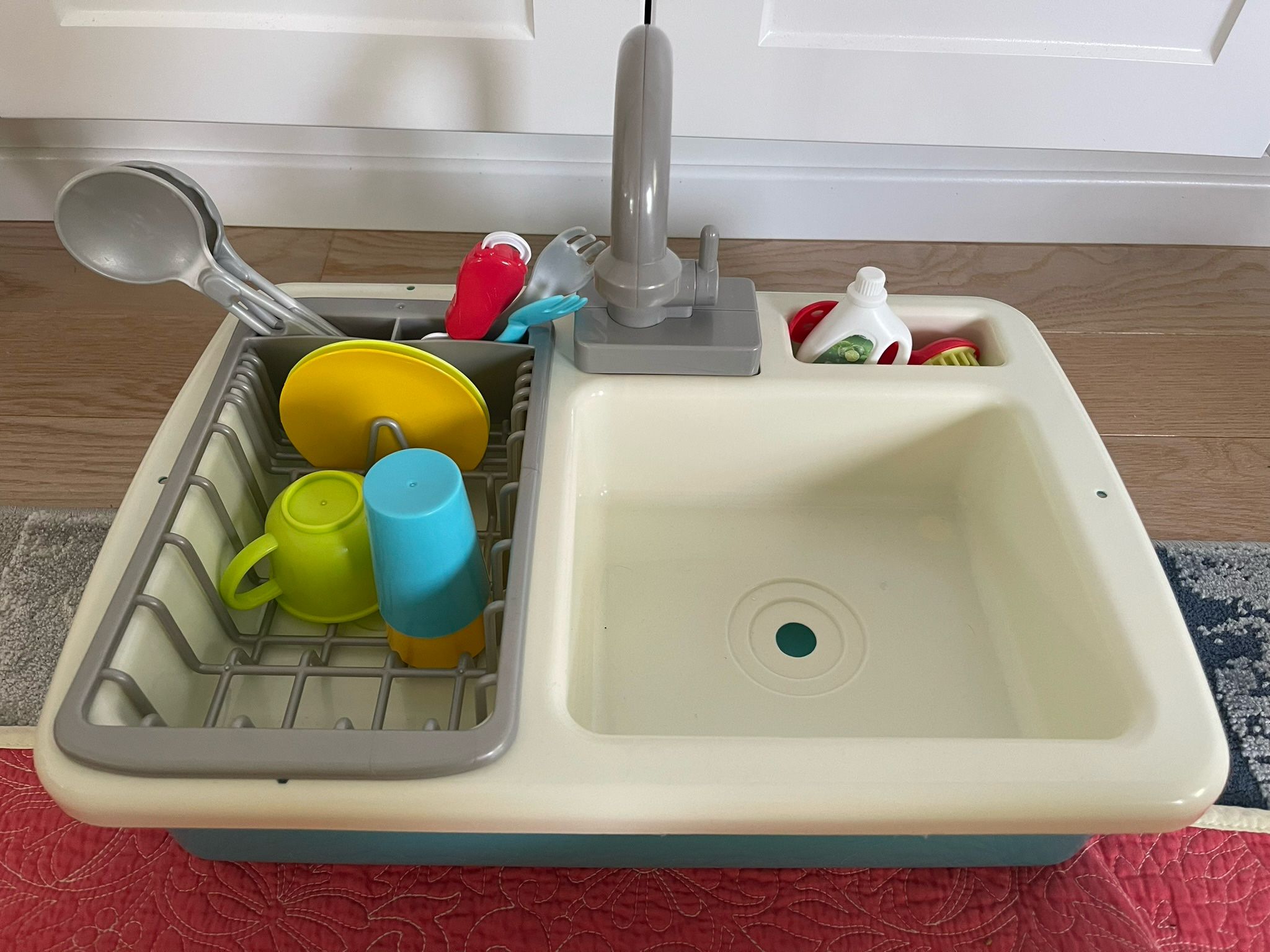 Kitchen Sink Toy With Real Running Water
