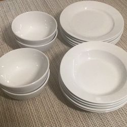 Tableware Williams Sonoma “Essential White”