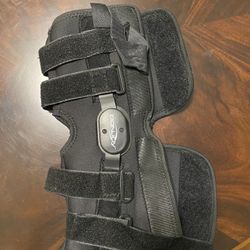 Donjoy Knee Brace 