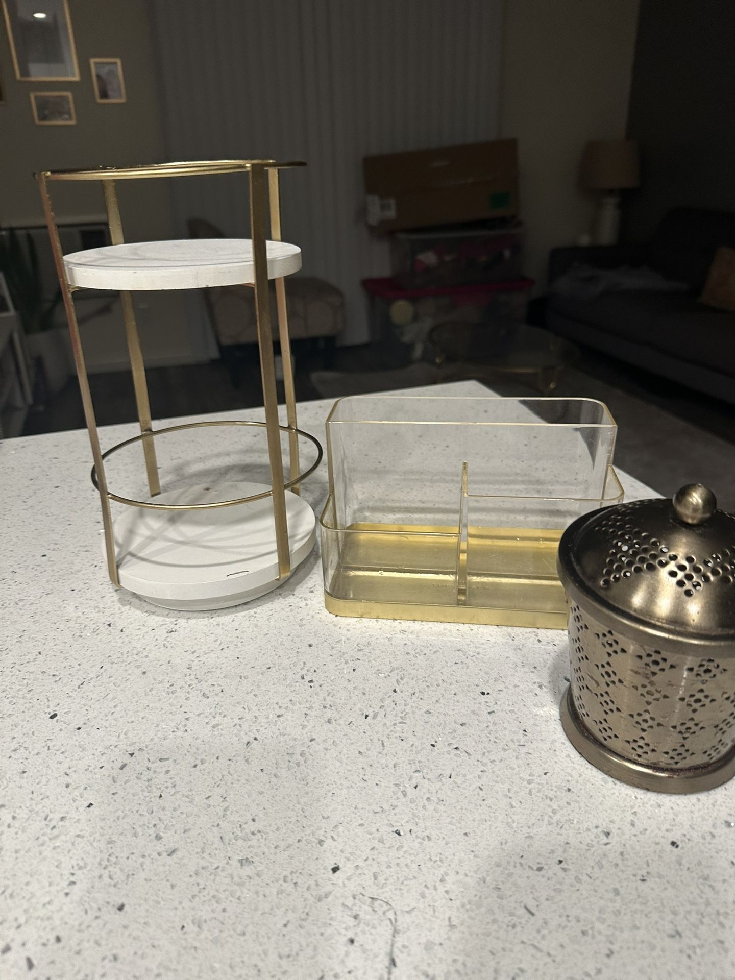 Gold Bathroom Accessories 