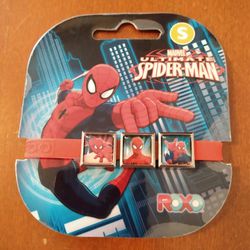 BRAND NEW IN PACKAGE MARVEL AVENGERS ULTIMATE SPIDER-MAN ROXO INTERCHANGEABLE RED CHARM BAND WITH 3 SQUARE INTERCHANGEABLE ULTIMATE SPIDER-MAN CHARMS 