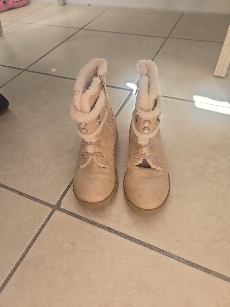 Girls Boots