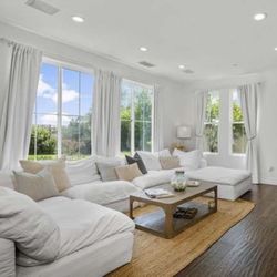 6 Piece Restoration Hardware Cloud Sectional 