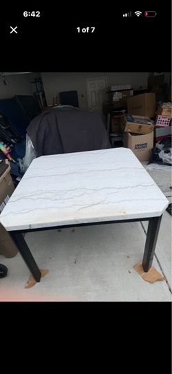 Я Real Natural Marble Dining Table – Black Wood Base