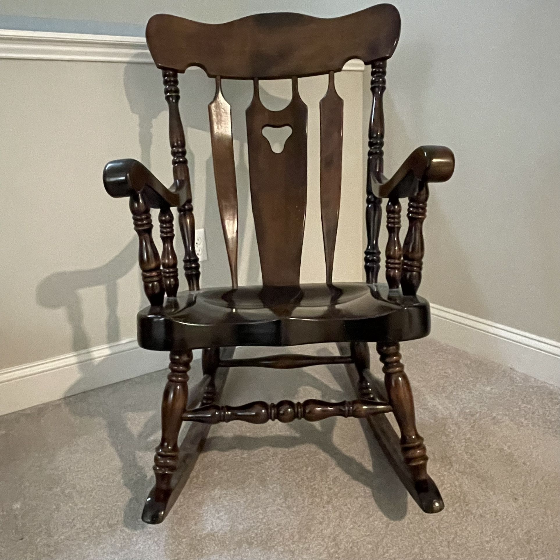 Wood Rocking Chair 