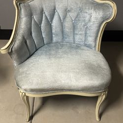 Sitting Room Chair 