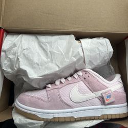 Nike Dunk Low “Teddy Bear”