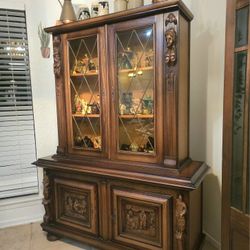Rare 2-Piece French Renaissance Hutch & Cabinet - Includes Key