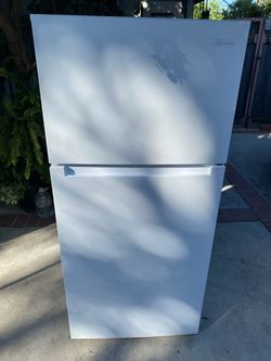 White Fridge (150)