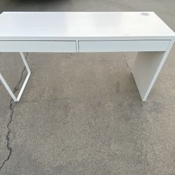 2 Drawer Desk