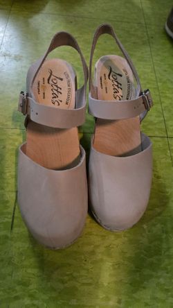 Clogs
