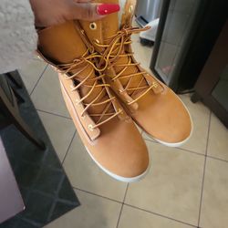 Women's Timberland Boots Size 9