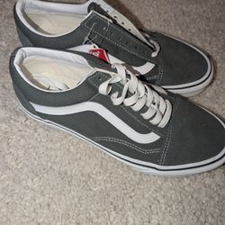 NEW Vans Old Skool Low – Pewter/True White – Unisex – $40