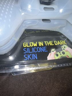Glow In The Dark PS4 Controller Grips