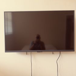 Insignia 35 Inch Tv $40 