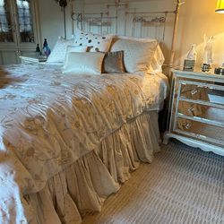 5 Piece Girls/Lady’s Bedroom Set  + Blanket Set And Pillows