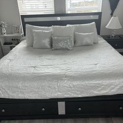 FREE KING SIZE MATTRESS, King Size Bedroom Set . Comes With Bed, Nightstand, Tall Dresser& Dresser W/ Mirror Attached