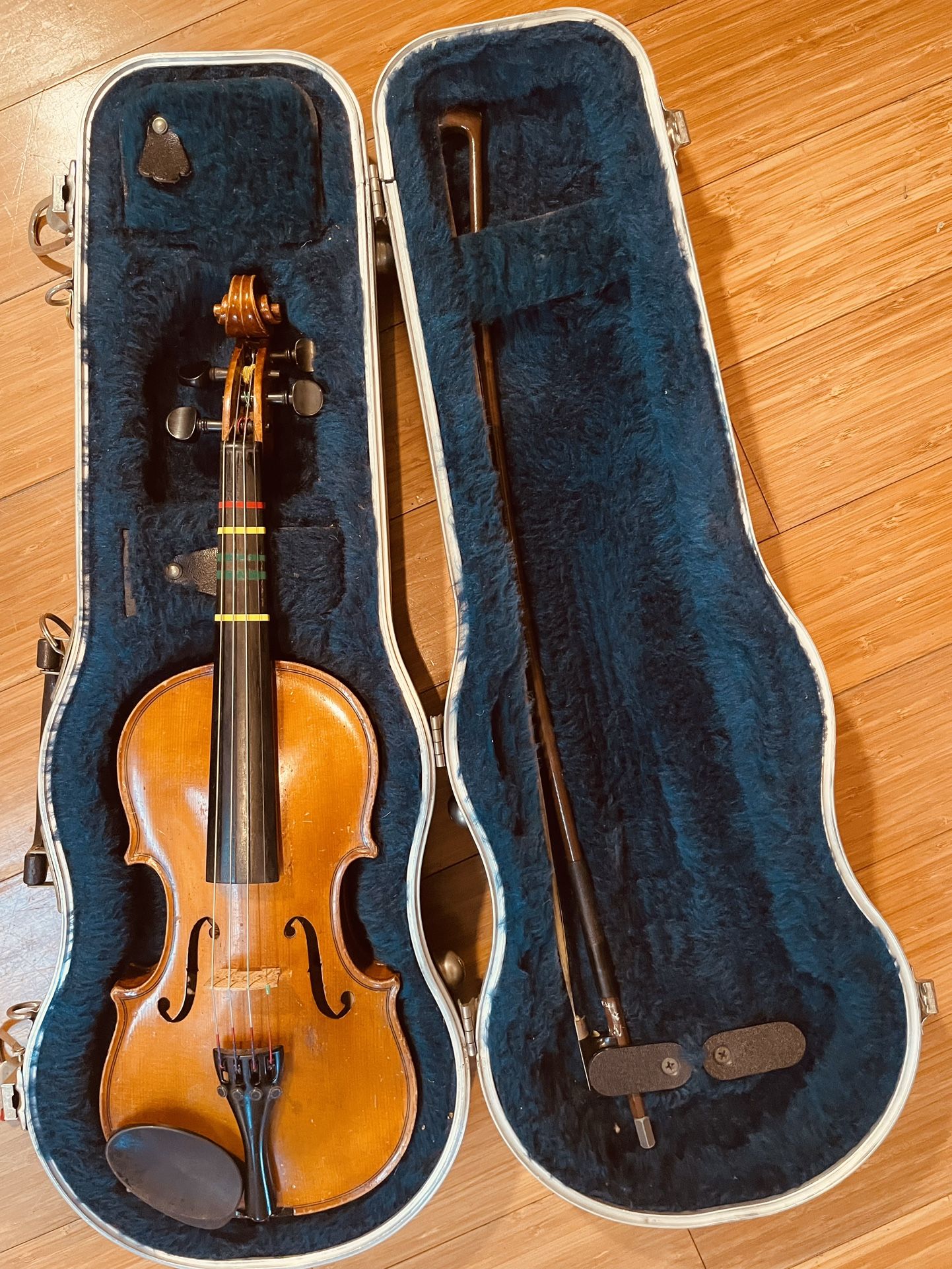 1/4 Violin - A Rich Sound.