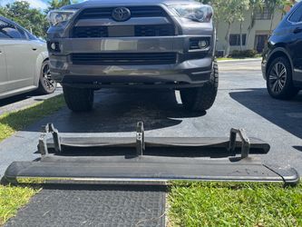 Toyota 4Runner 5th gen limited Running Boards Complete w/ Mounting Bracket