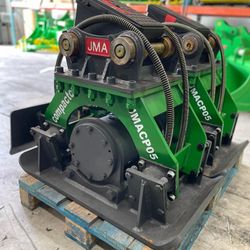 Mini Excavator Plate Compactor Caterpillar CAT 305 / CAT 306 or Similar Machine 4-6 Tons Capacity