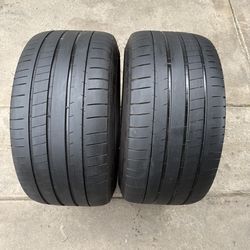 2 tires 295/35/19 Michelin