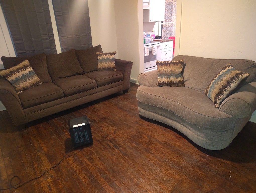 Two Couches One Big One Small