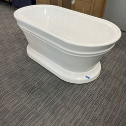 59” Bathtub Made Of Fiberglass And Acrylic 