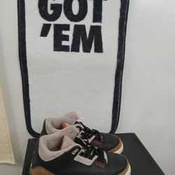 Air JORDAN 3 Retro SZ 5.5Y 