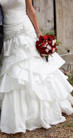 Maggie Sottero Wedding Dress Never Worn