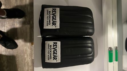 Revgear boxing gloves & Everlast hand wraps