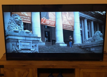 55" Vizio 1080p Full HD Smart TV with Heavy-Duty Swivel Glass Stand – Excelent Condition!