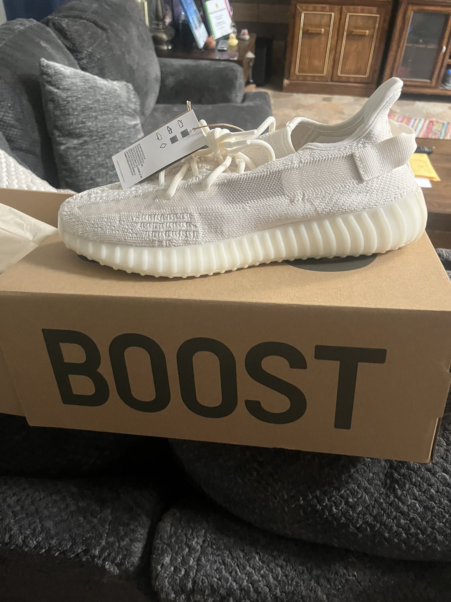 Adidas YEEZY White Size 12 for Sale in Ostrander, OH - OfferUp