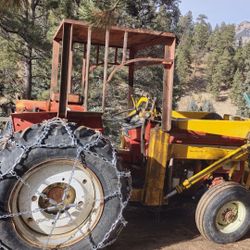 International Tractor With Loader