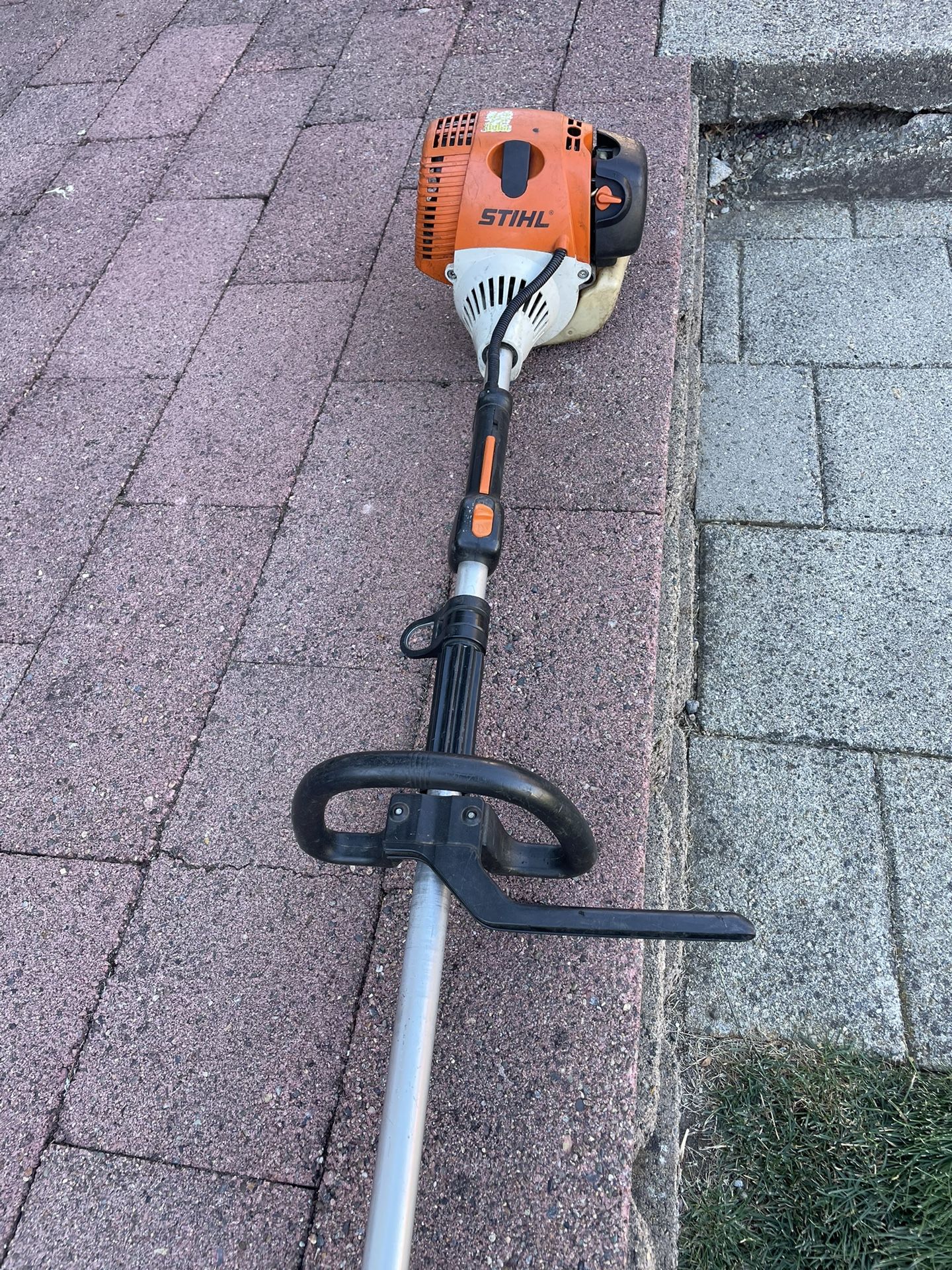 Stihl HL100 Hedge Trimmer 
