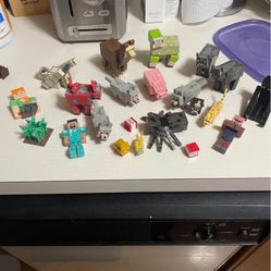 Huge Lot Minecraft Figurines 