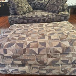 Love Seat And Ottoman 