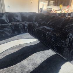 Sale! Brand New Byers Market Wham Black Thick Corduroy 2pc Full Length Sectionals
*Tax included 😮