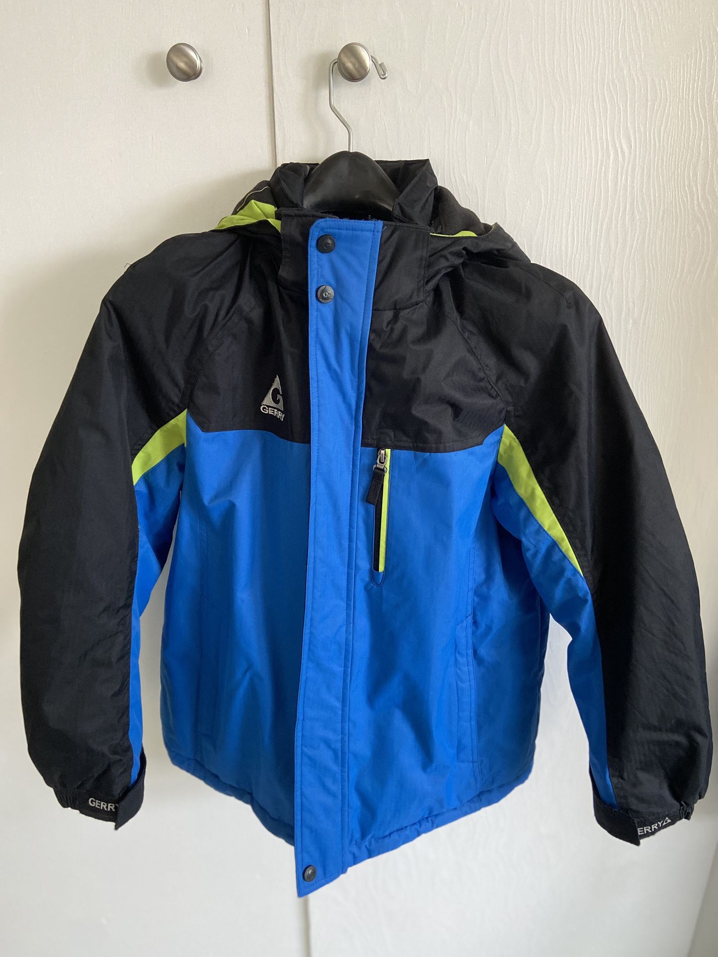 Gerry Brand Waterproof Winter Jacket. Kids Medium