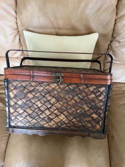 BEAUTIFUL WICKER PICNIC BASKET/ OR ECLECTIC DISPLAY ACCENT PIECE FOR YOUR HOME/ WAS $65/ NOW ASKING $35