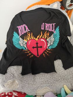 Women's black shirt