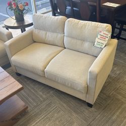 Loveseat 