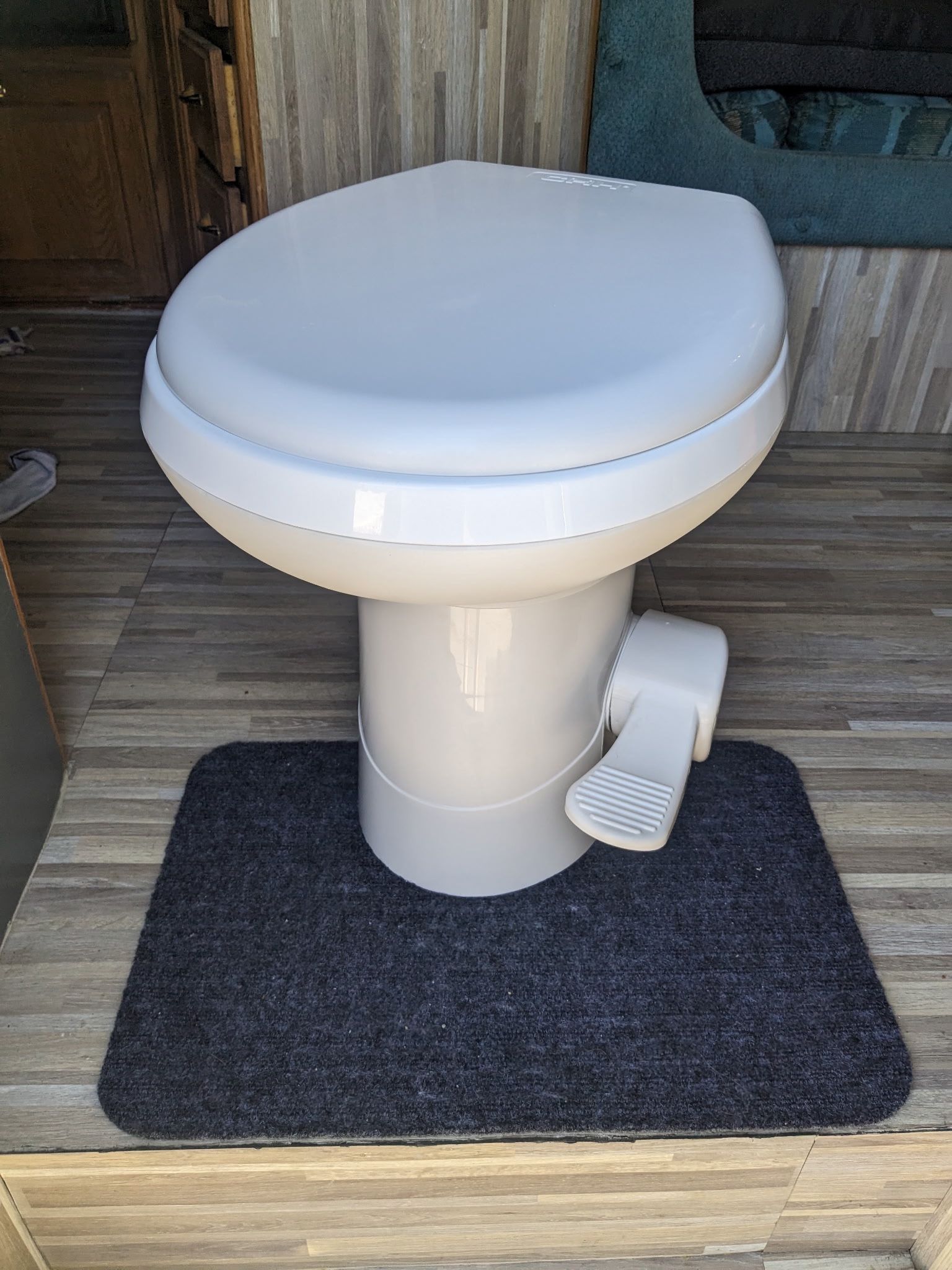 Yitamotor RV Toilet