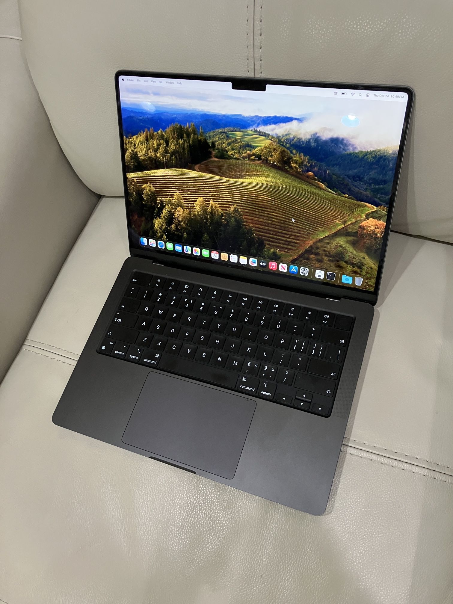MacBook Pro 14” M3 MAX Chip 16-core / 40-core 64GB / 1TB Like New with Free Unlimited Software upon request 