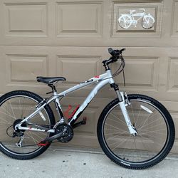 Fuji mountain bike